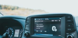Benefits of a Bluetooth Car Stereo Bluetooth car stereo